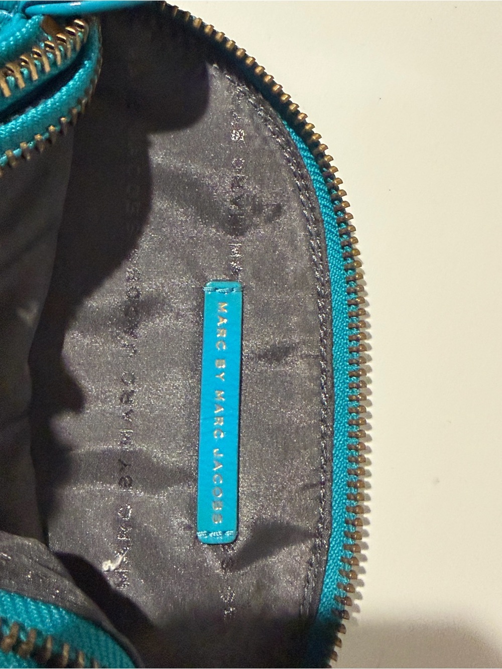 Marc by Marc Jacob’s Downtown Lola Crossbody - Picture 9 of 16